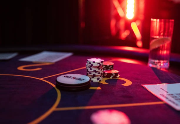 qqmegah mobile live-dealer table interface with touch controls